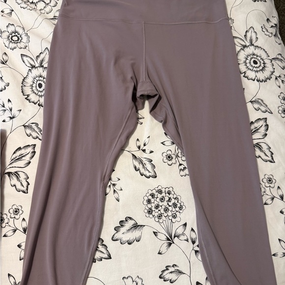 Lululemon Align Cropped Leggings – Size 18 (Mauve/Lavender) - Picture 1 of 6